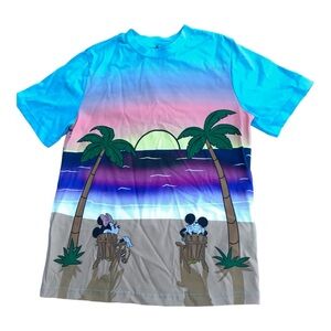 Disney Parks T-shirt Mickey & Minnie Mouse On The Beach Boy’s Size M